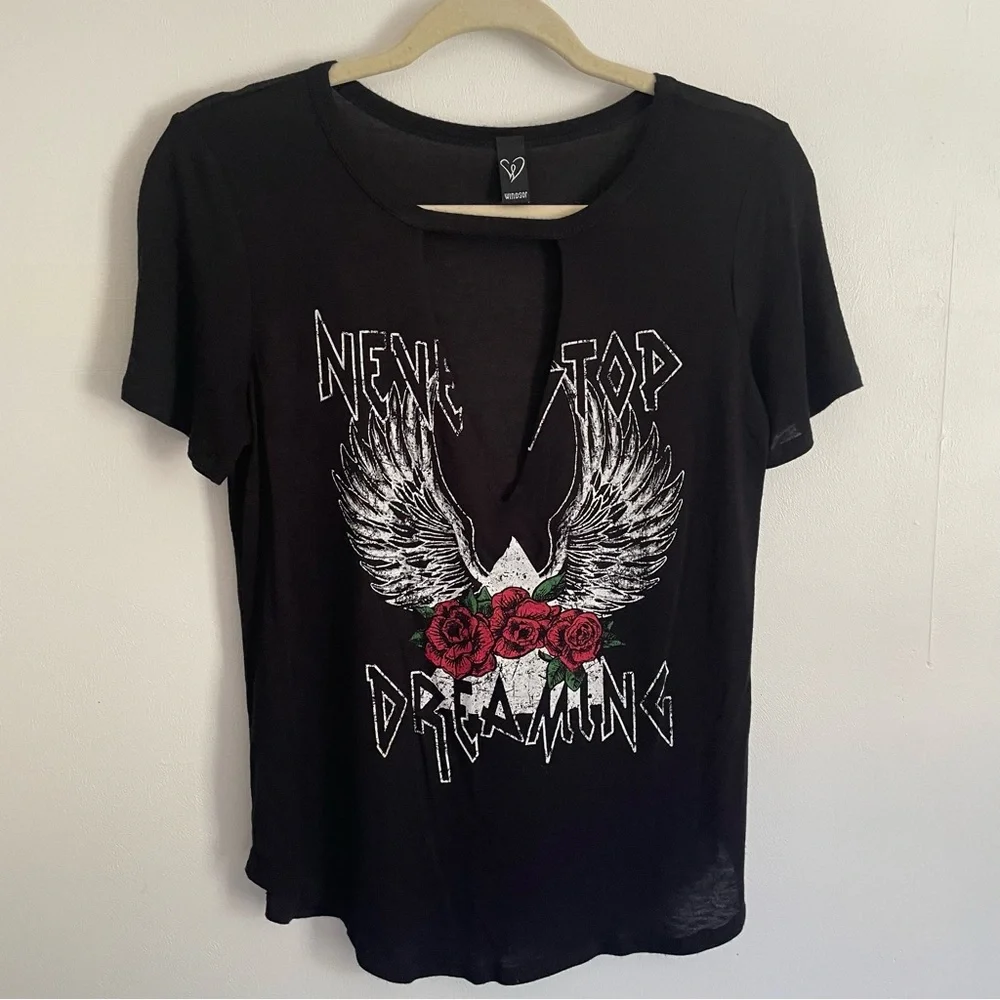 Windsor Black ''Never Stop Dreaming'' Front Cut Out T-Shirt Short Sleeve - Picture 1 of 4